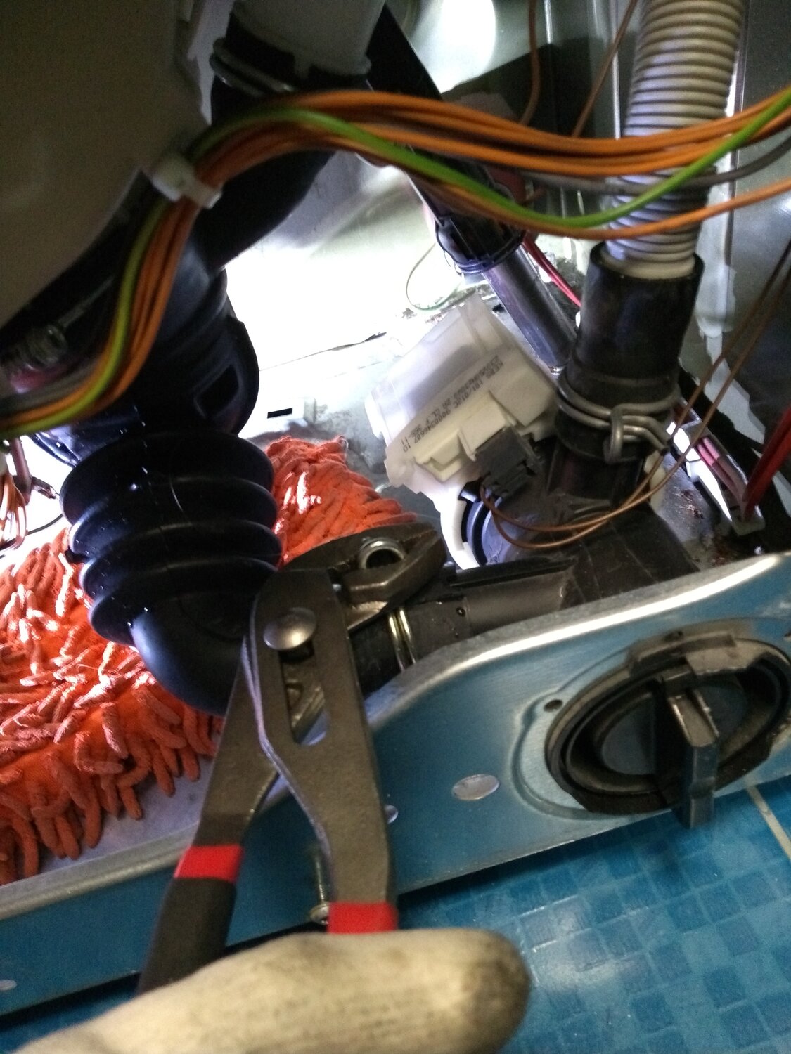 Илья Владимирович З. - Ремонт техники, Ремонт и установка мелкой ...