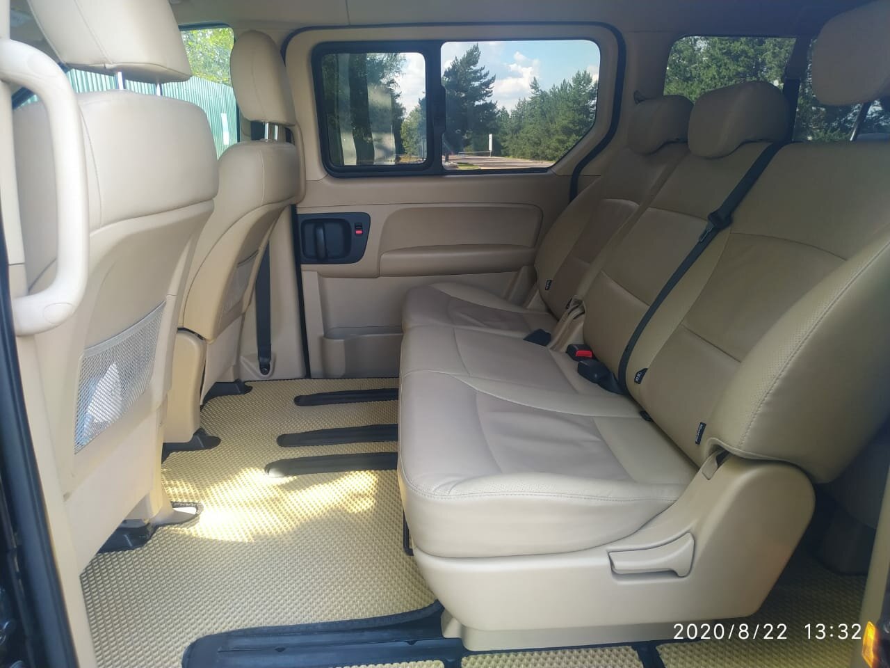 hyundai h-1 ii рестайлинг 2 раскладной салон, hyundai h1 7 местный, хендай минивэн 7 мест, nissan elgrand e51 салон, хендай h1 игровой салон