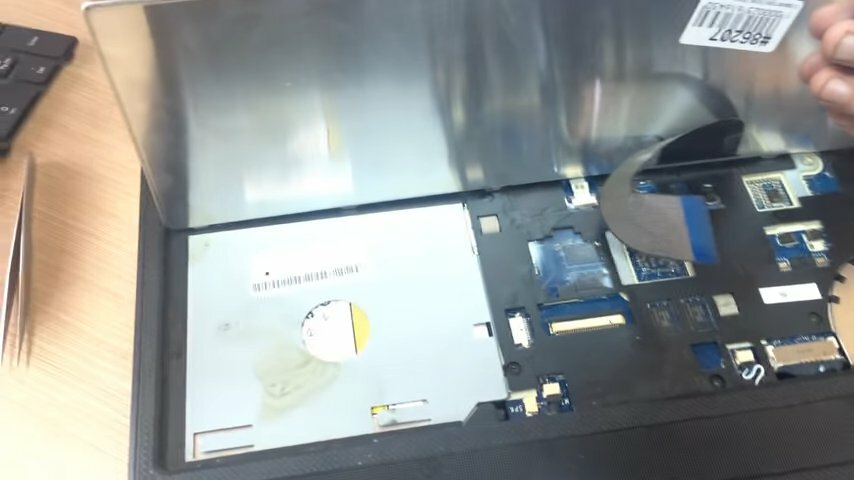 ноутбук, асус отсоединить шлейф клавиатуры, lenovo v580c корпус, hdd lenovo v580c, апгрейд ноутбука асус k52d