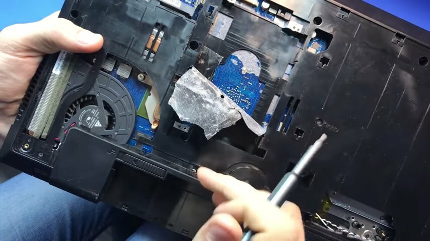 ноутбук, разбор ноутбука samsung v300, lenovo g510 ssd, ноутбук внутри, разрезанный ноутбук