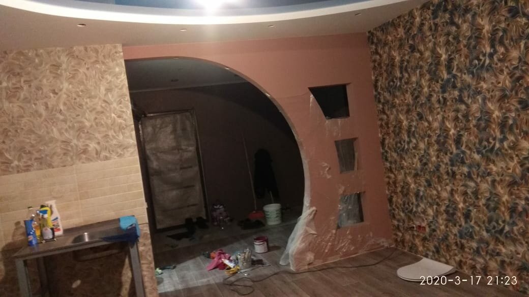 комната, квартира, декоративная штукатурка арка, отделка арки пробкой, жидкая штукатурка для стен коридор