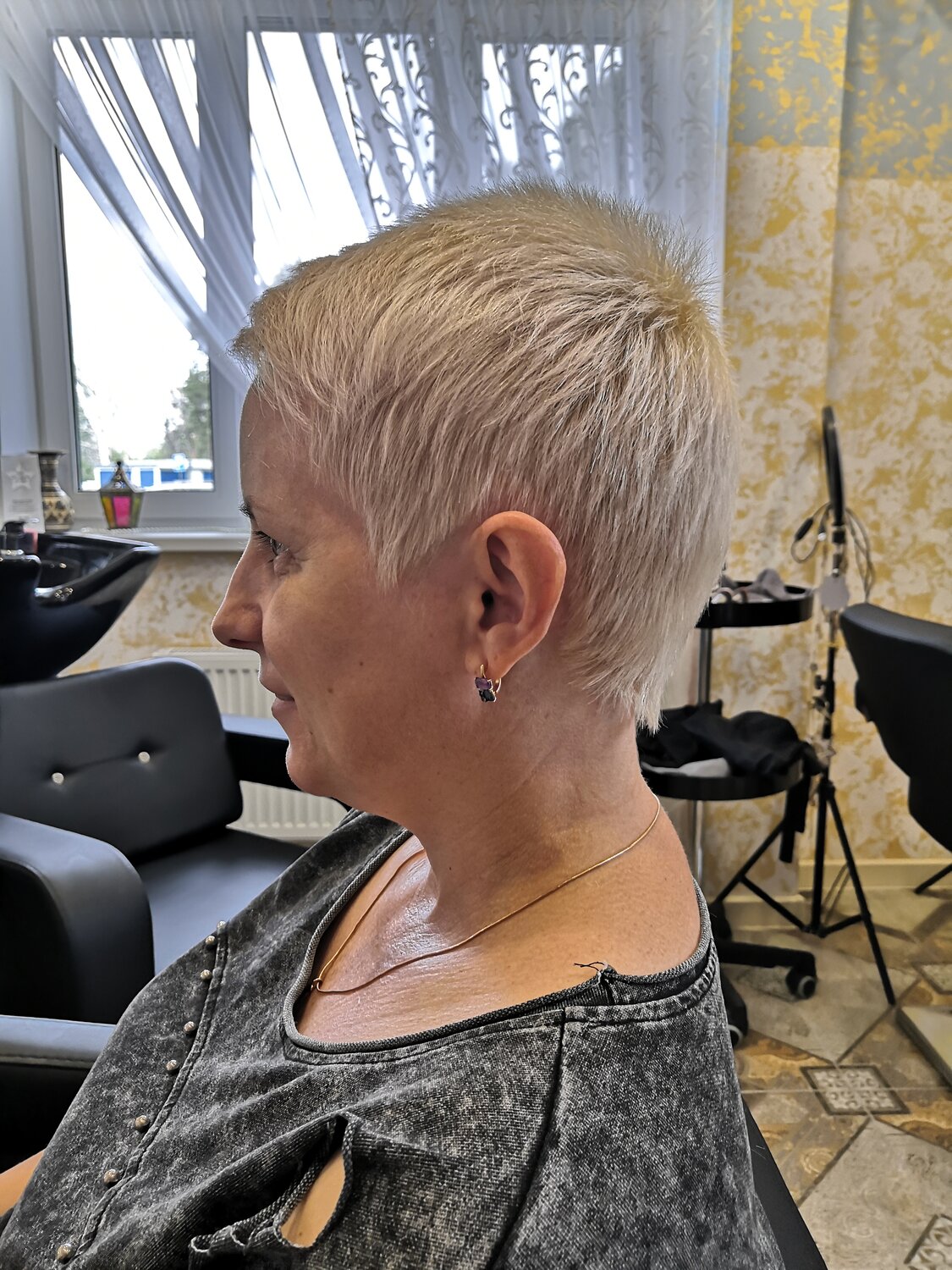стрижка короткая женская, женская стрижка пикси, стрижки пикси для женщин, короткие женские стрижки пикси, стрижка пикси