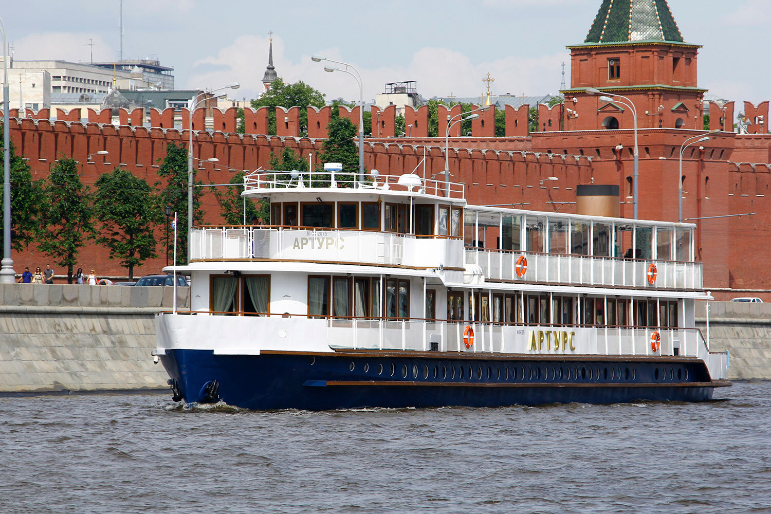 корабль артурс, теплоход, москва 125 теплоход, теплоход мираж москва, водный транспорт