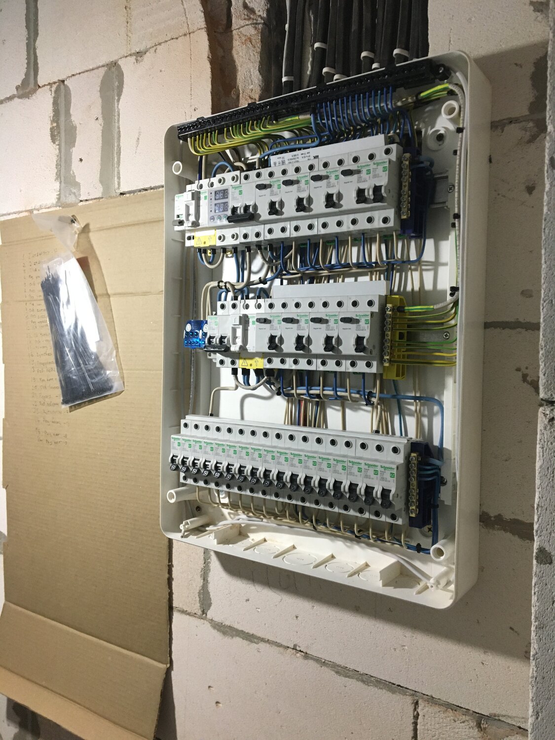 распределительный щит, электромонтаж, электромонтаж киев, электрощит с9522, электромонтажные работы