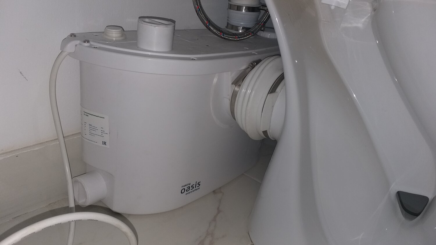насос-измельчитель oasis st-600, сололифт для канализации, водонагреватель oasis lp-10, сололифт, насос saniswift кухонный канализационный