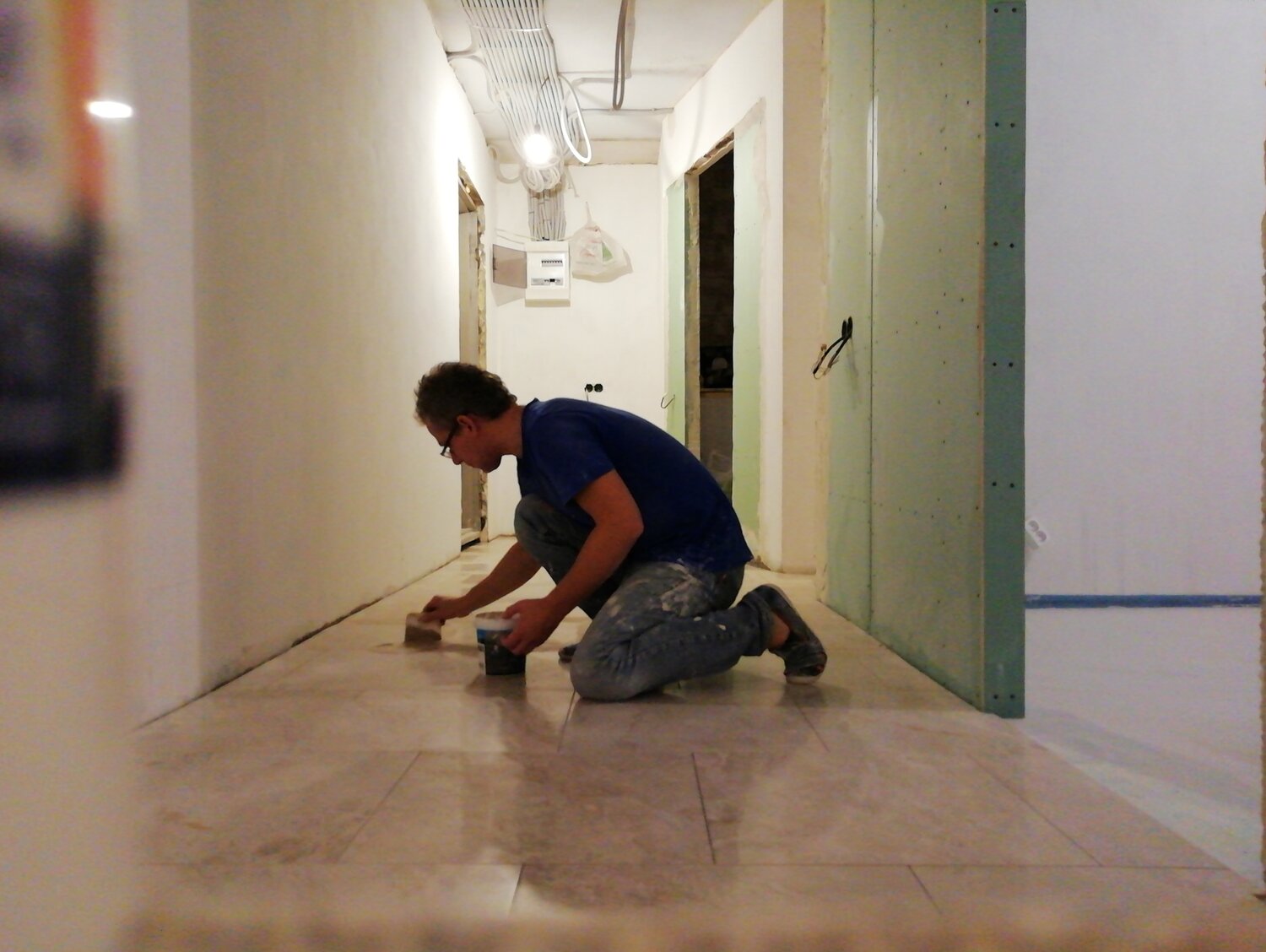 укладка ламината, паркет укладка, выравнивание пола, подготовка пола для укладки паркета, укладка