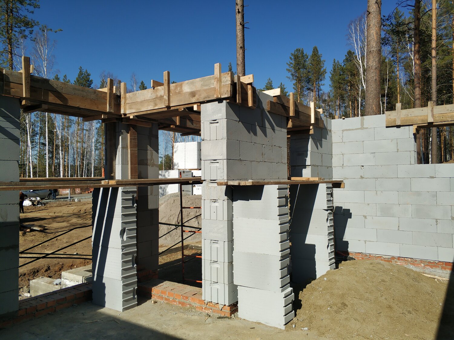 монолитный дом из газобетона, газобетонные блоки, блоки газосиликатные, здание из газобетонных блоков, дом из газобетонных блоков