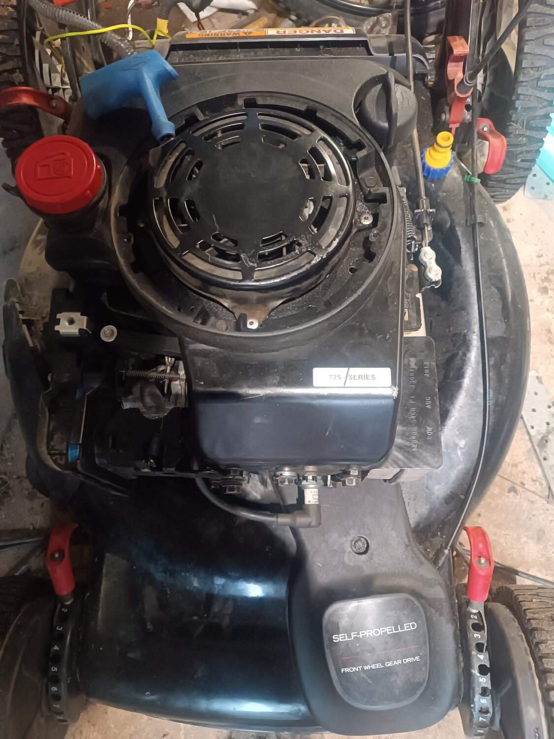 двигатель газонокосилки, газонокосилка бензиновая, двигатель briggs stratton, газонокосилка briggs stratton, briggs stratton 675