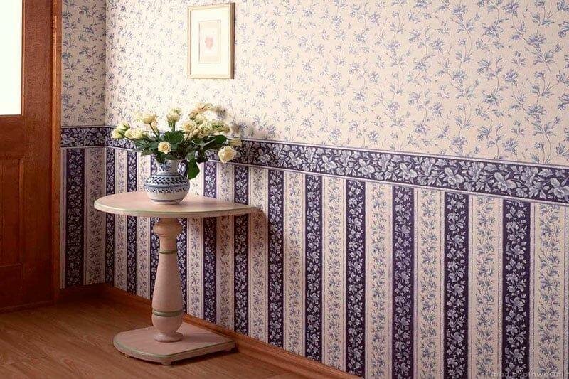 варианты поклейка обоев до середины стены, варианты поклейки обоев, поклейка обоев с панелями, обойный бордюр в интерьере, стеновые панели комбинированные с обоями