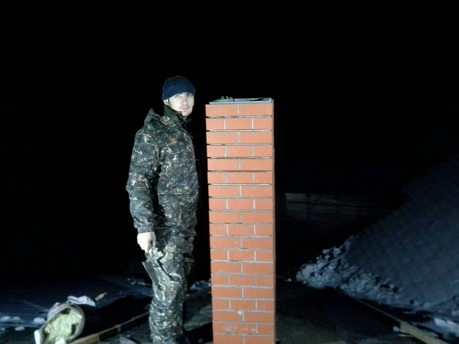 человек, кладка, пьяный сотрудник фсин, печная, монтаж дымохода
