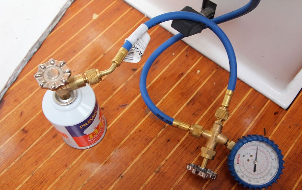 Ремонт холодильников и морозильников на дому - купить в Ессентуках, цена 300 руб