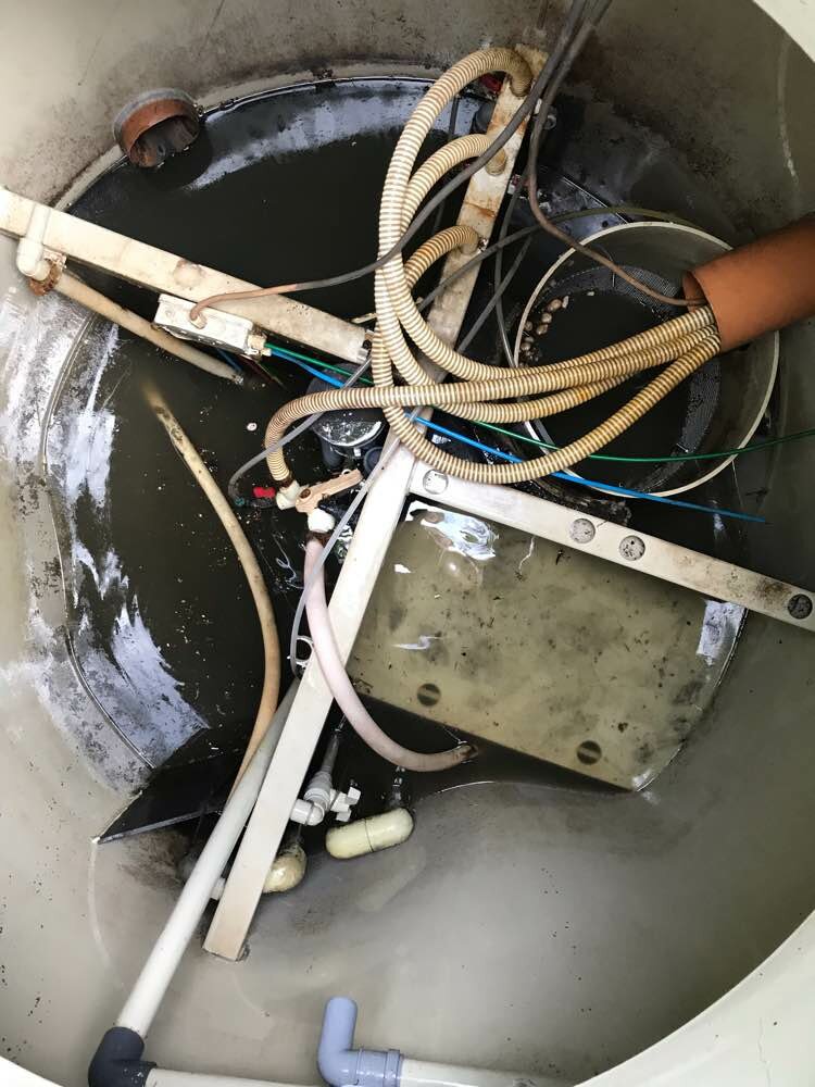 юнилос астра 5 ил всплывает, юнилос астра 5 воздушные распределители, септик топас 75, мамут насос в септике астра 5, юнилос астра 5