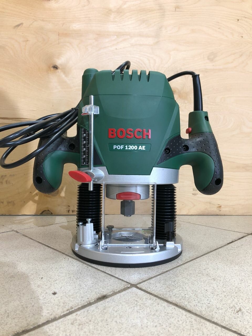 фрезер bosch pof 1200 ae, фрезер bosch pof 1200 ae 060326a100, разборка bosch pof 1200 ae, фрезер электрический bosch pof 1200 ae, кейс для фрезера bosch pof 1200 ae