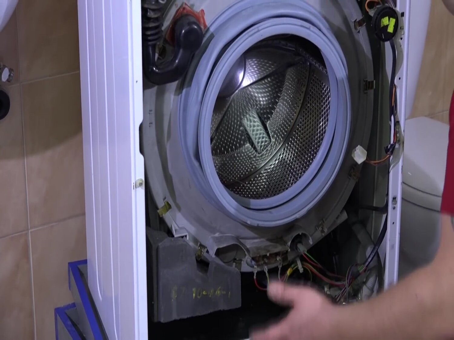 бытовая техника, стиральная машина, техника, бак стиральной машины lg 1060nd, устройство барабана стиральной машины индезит w105тrвg