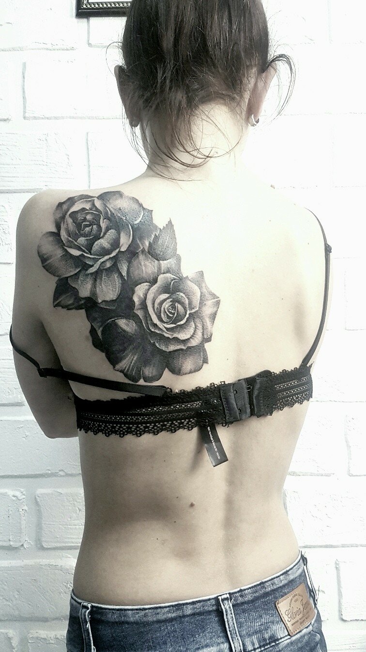 rose tattoo, тату черная роза на ключице, татуировка, тату роза на спине черно белая, тату роза на ключице