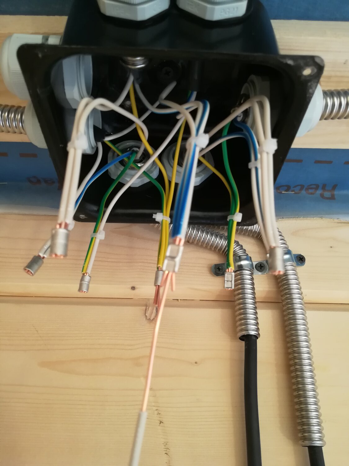 Электромонтажные работы в Москве: 116 электромонтажников со средним ...