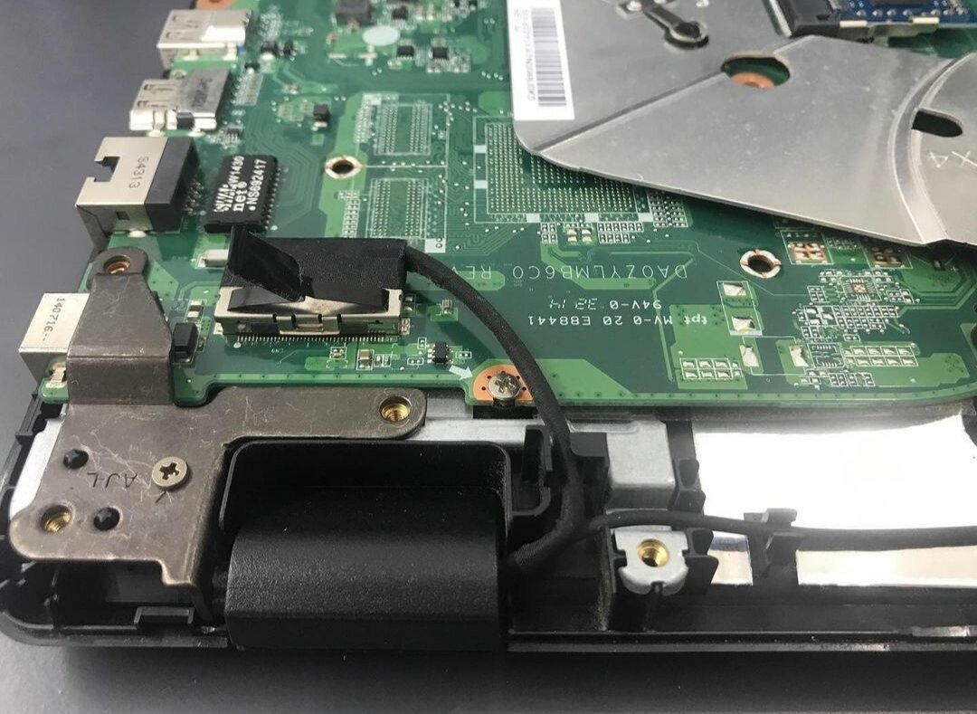 плат, на плате ноутбука пленка, ноутбук, lenovo thinkpad t450 материнская плата, замена материнской платы на ноутбуке