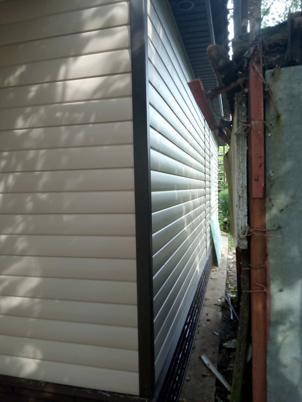 Монтаж фасада из винилового сайдинга