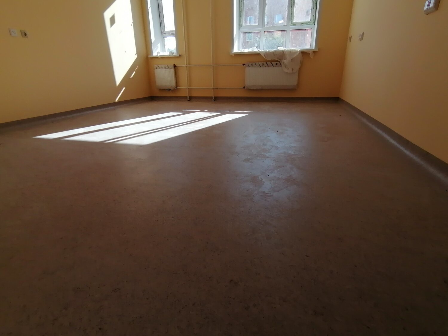 Укладка линолеума в дубне - 84 фото