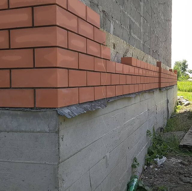 Кладка кирпича