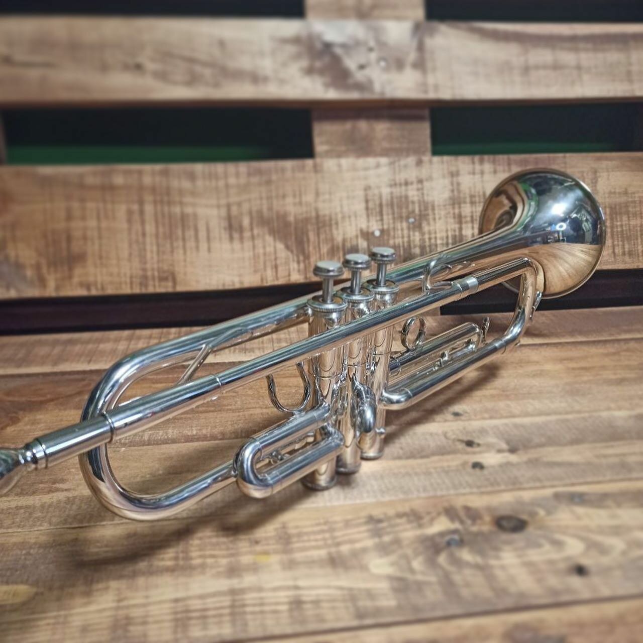 музыкальная труба, музыкальный инструмент труба, yamaha ytr-135, trumpet ytr-200dr, латунная труба музыкальная