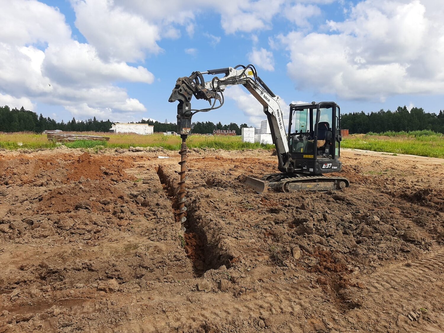 Копка котлована под фундамент экскаватором аст - 92 фото