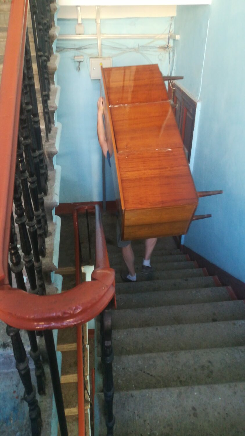 лестница, этаж, интерьер дома, подъезд, мебель