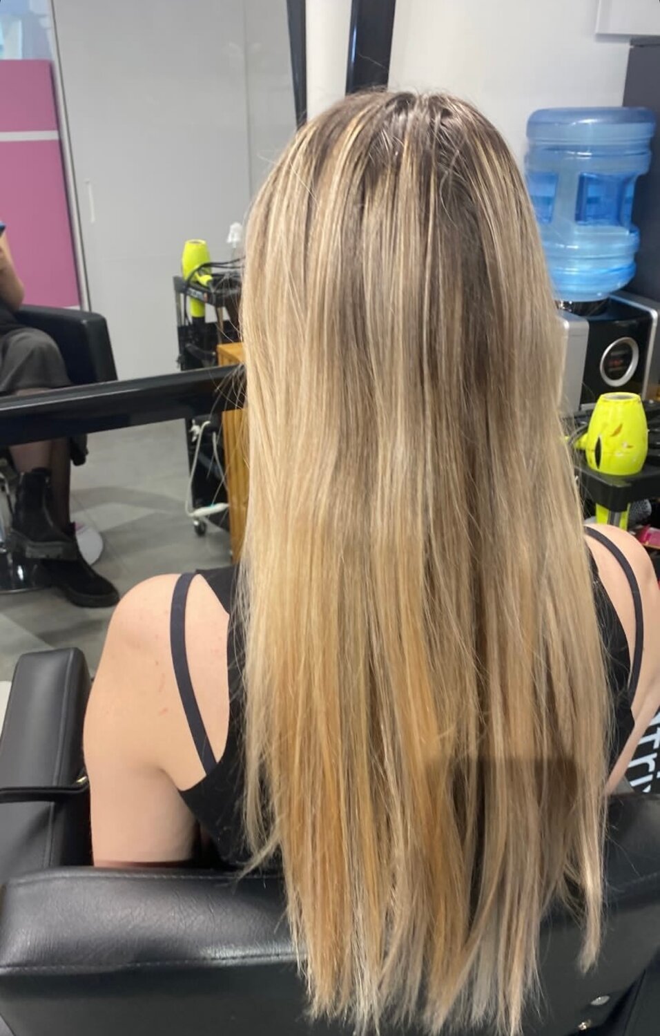 окрашивание, окрашивание волос, светлое мелирование, ботокс волос, нарощенные волосы калифорнийское мелирование
