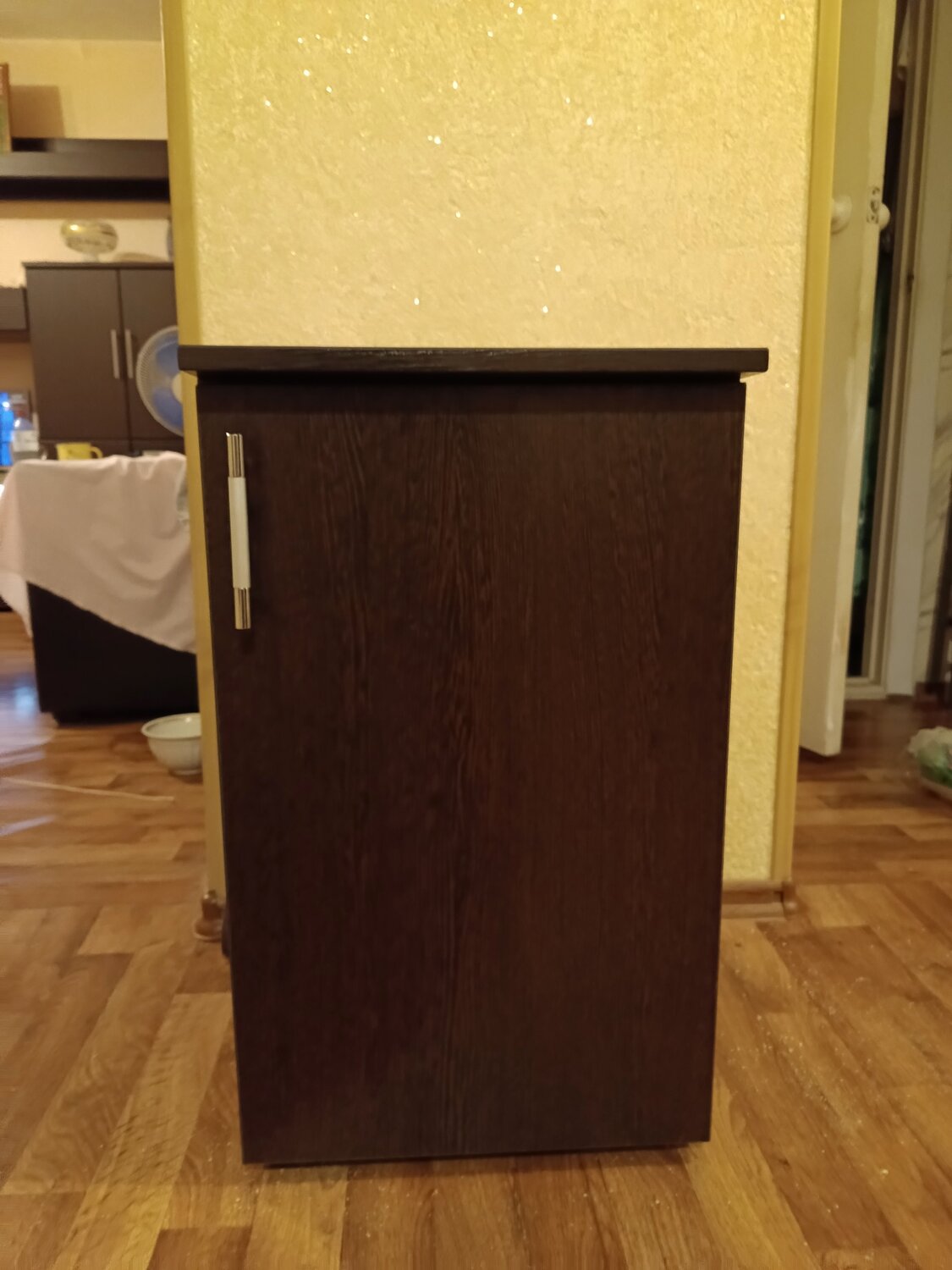 тумба, мебель, тумба высокая, тумба с дверцами, шкаф