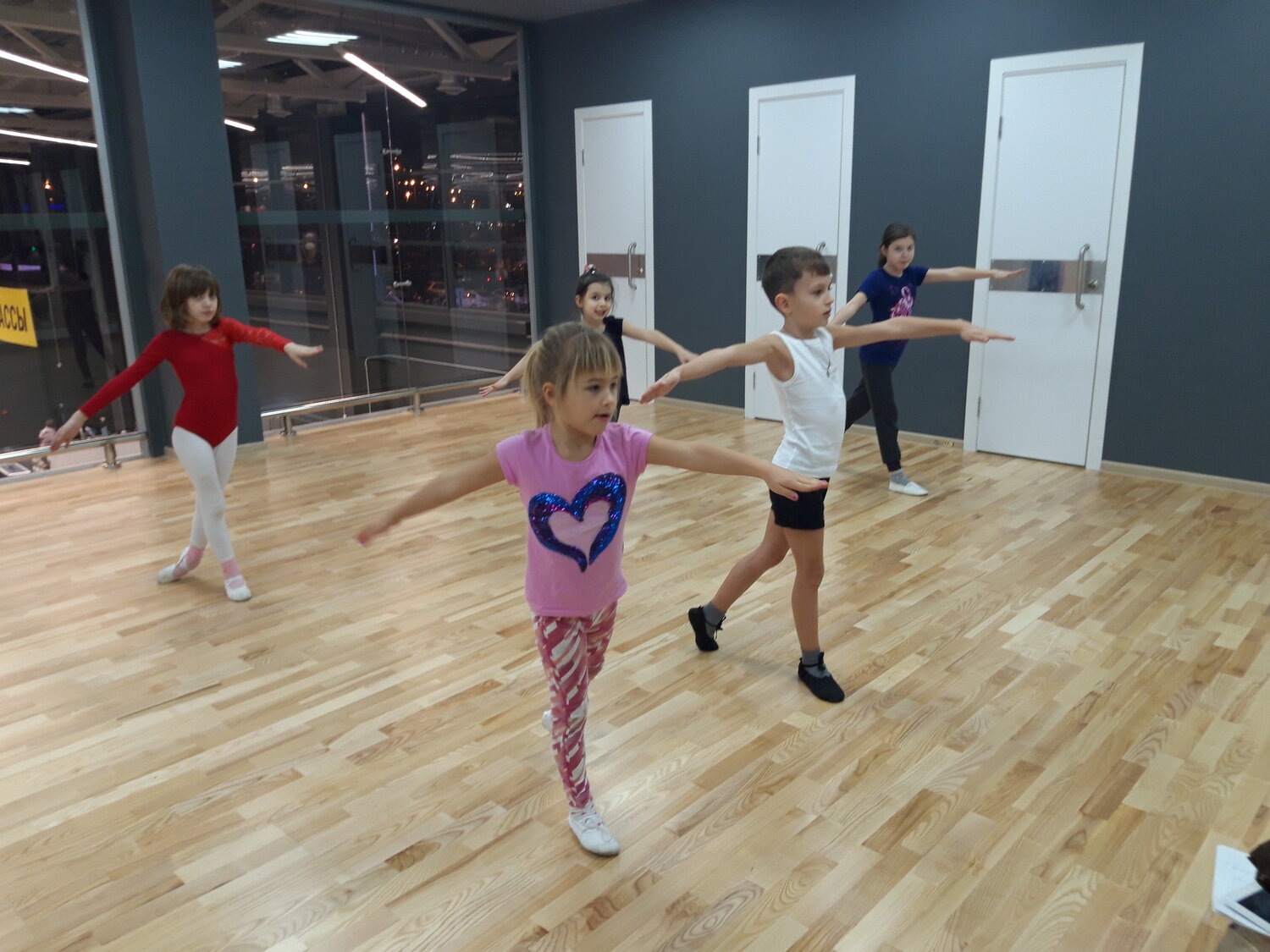 jump студия танца, школа танца, танцевальная студия фантазия зеленоград, танцевальные занятия для детей, танцы для детей 3 лет