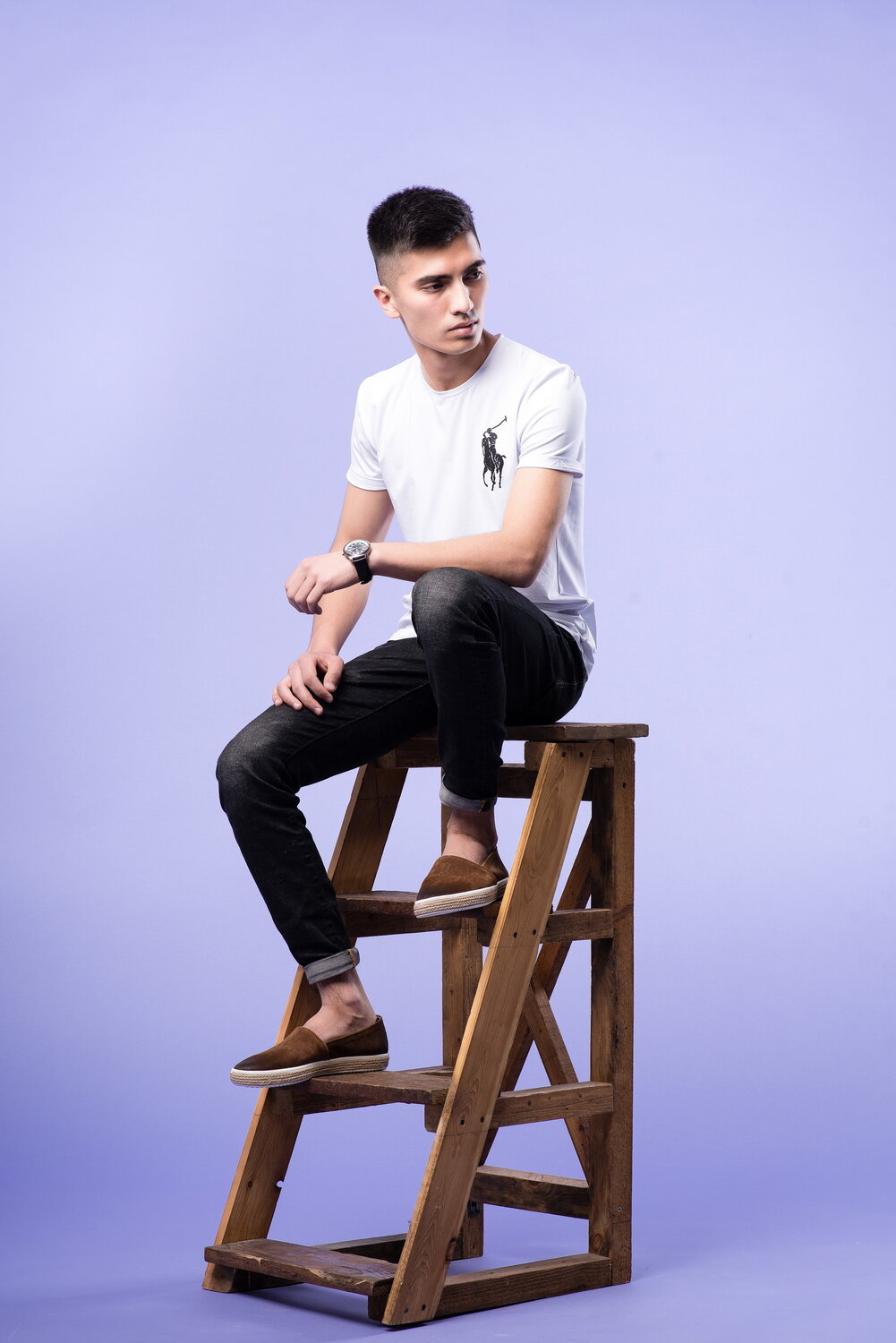 парень на стуле, люди, парень, мужчины, мужчина