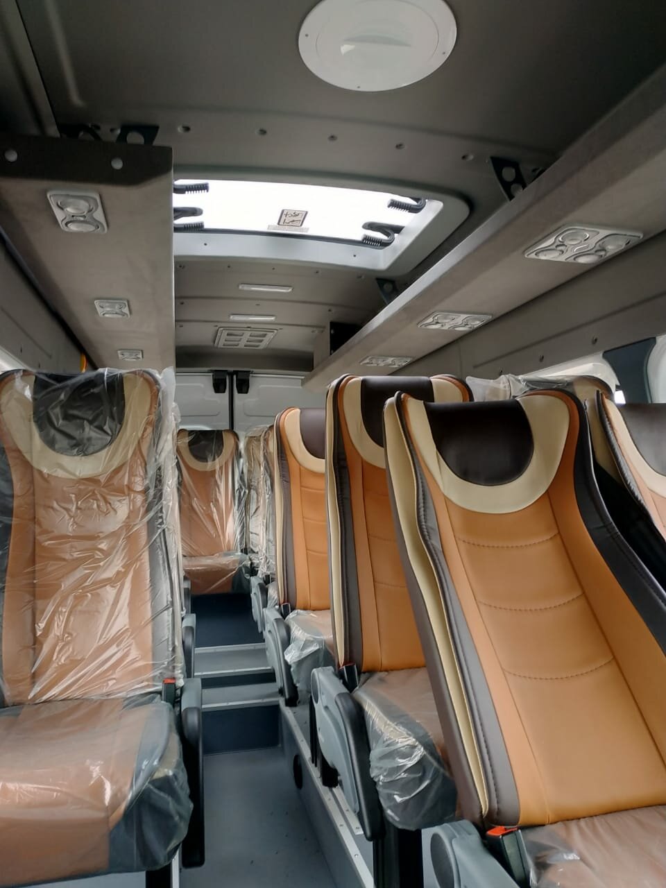 mercedes-benz sprinter, микроавтобусы мерседес спринтер бизнес класс, мерседес спринтер люкс 20 мест, мерседес спринтер в 346 xc места в салоне, мерседес спринтер 515 вип