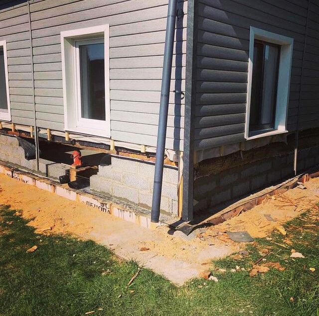 Ремонт фундамента с подъемом домов