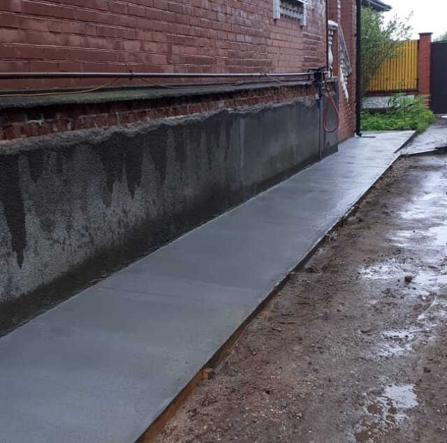 Строительство отмостки вокруг дома