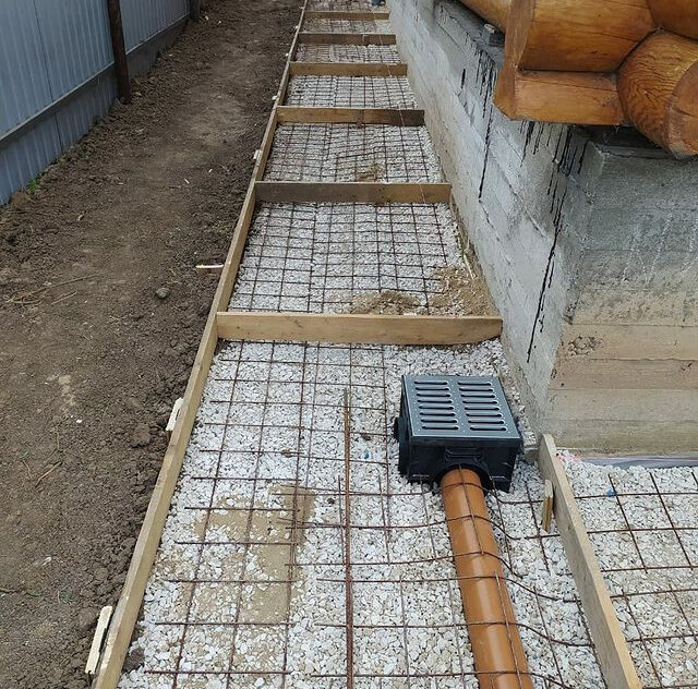 Строительство отмостки вокруг дома