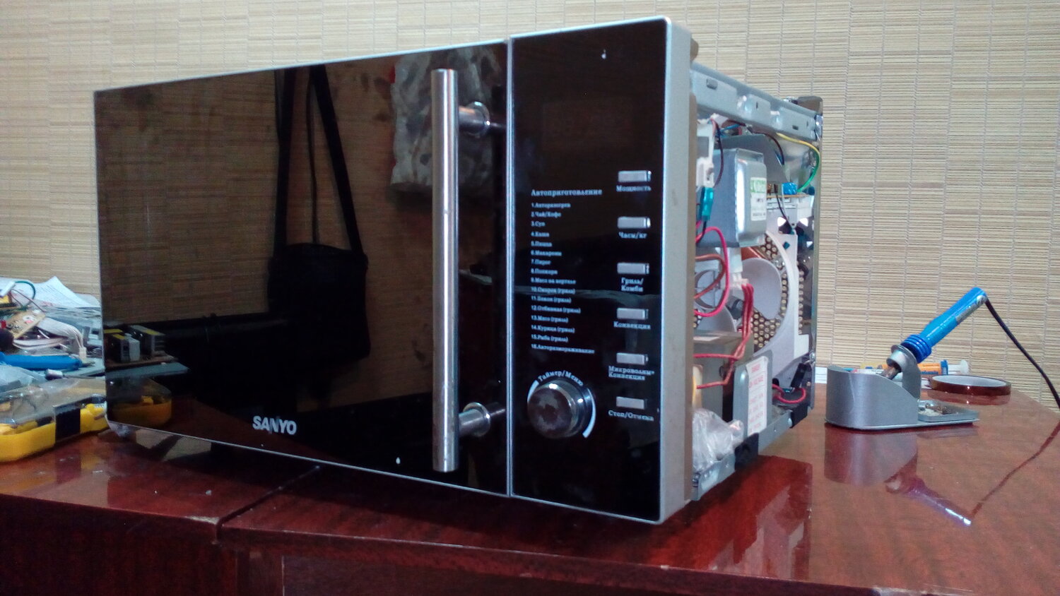 микроволновая печь sanyo em-g1073v, микроволновая печь, sanyo em c5797v, микроволновая печь daewoo koc-8h6t, техника