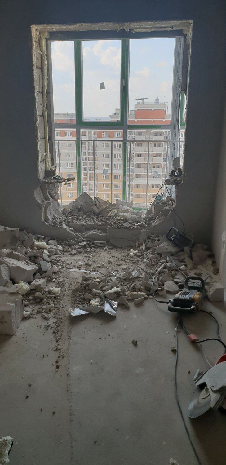 демонтаж перегородок балкон п44, здание, окна, балкон, улица