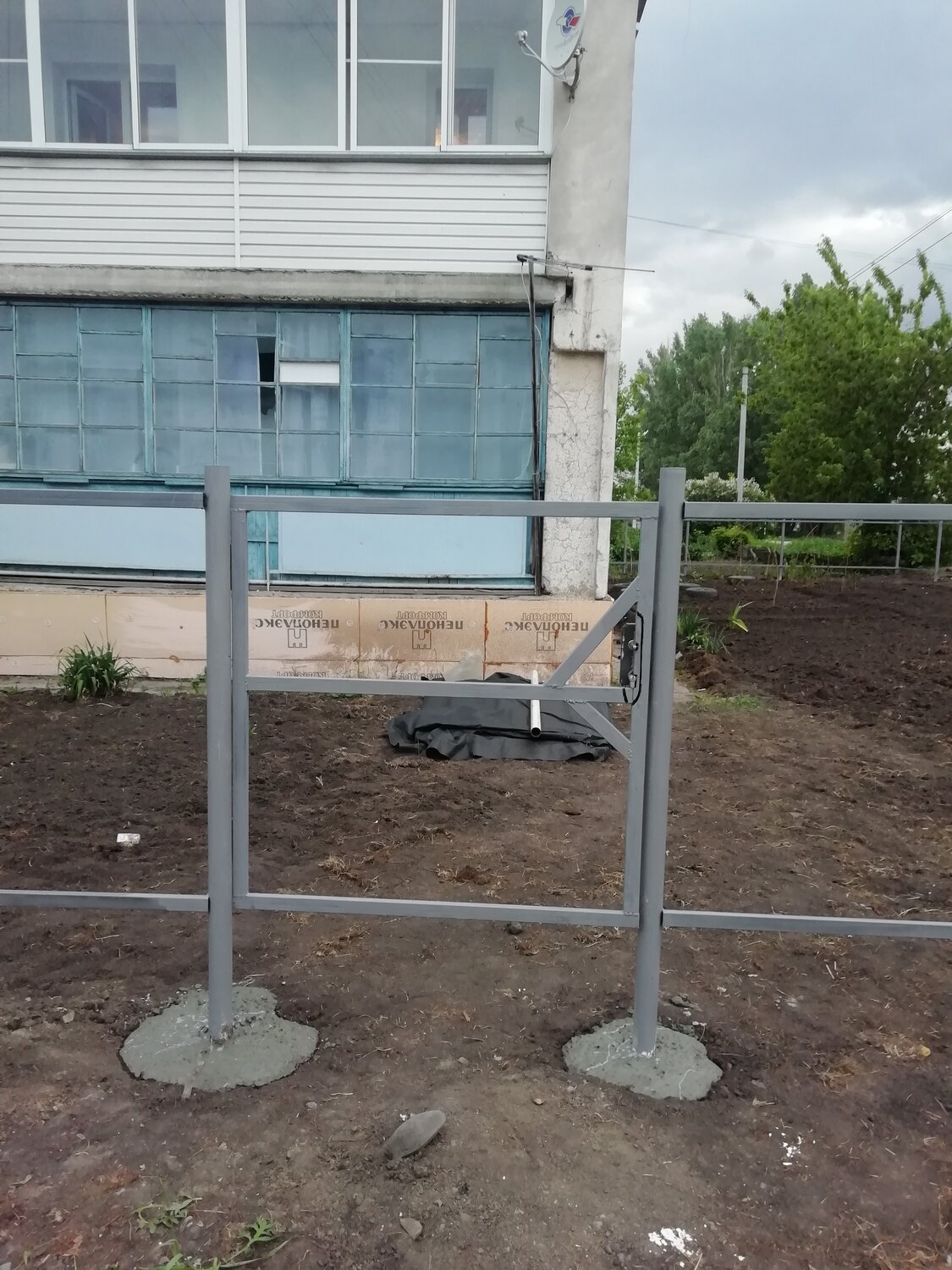 забор, ограждение, калитка для забора из рабицы, калитка, турник уличный