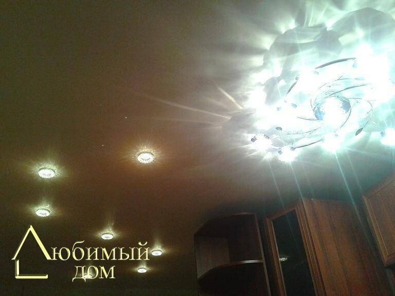 натяжной потолок, люстра, потолок, натяжные потолки в сатке, натяжные потолки в костроме