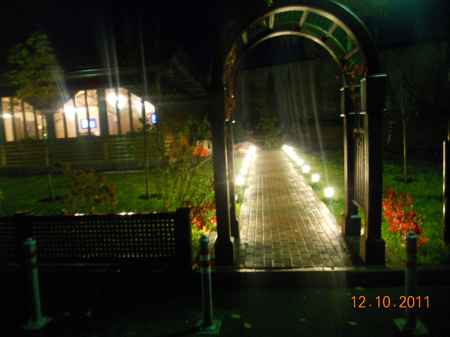 парк, парк абрау дюрсо, парк дубки в сестрорецке, дворик, аллея