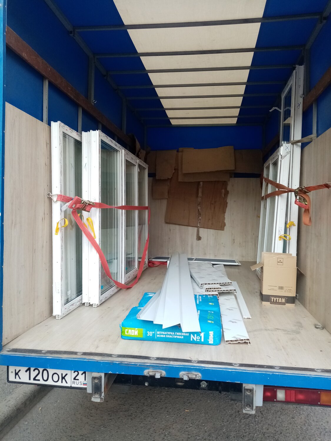 грузовая, гараж в аренду на водный стадион 40 кв.м, спецтехника, строительный, гараж 3 на 6 отделка