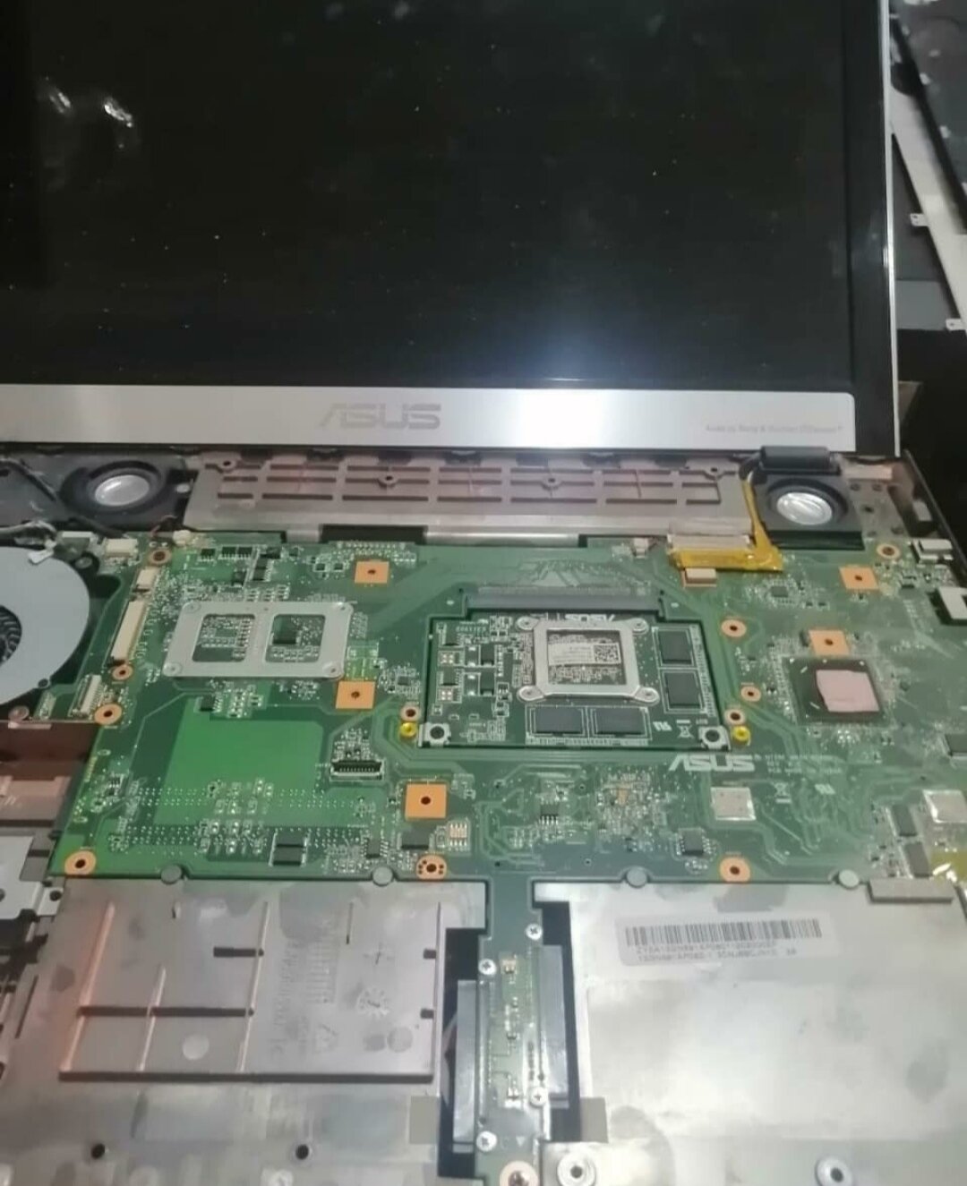 ноутбук, разобранный ноутбук, мультиконтроллер нетбука асус, toshiba satellite l655-14j материнская плата, техника