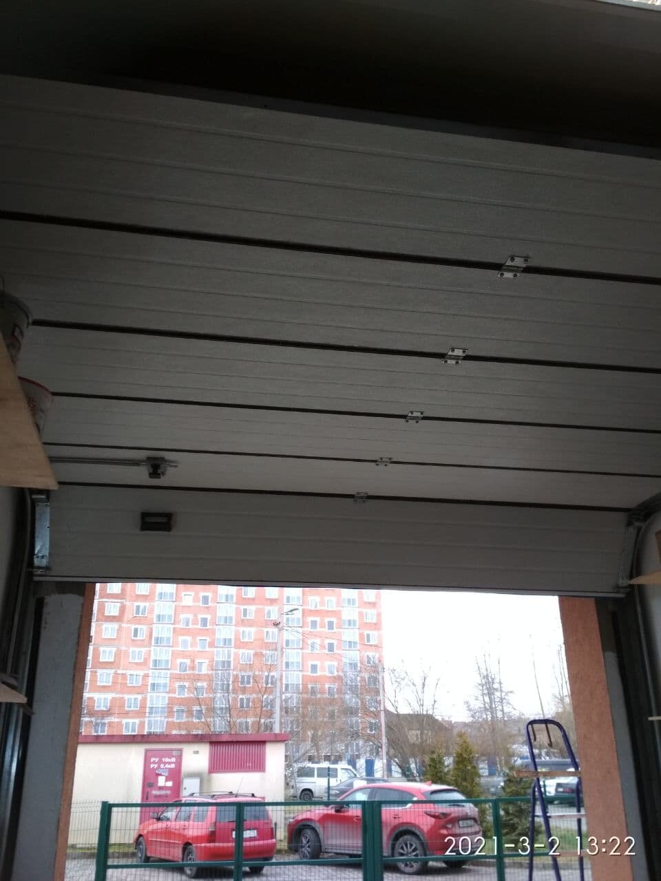 секционные ворота, шторные ворота для гаража, выносные подъемные ворота, самодельные ворота жалюзи в гараж, ворота для гаража подъемные