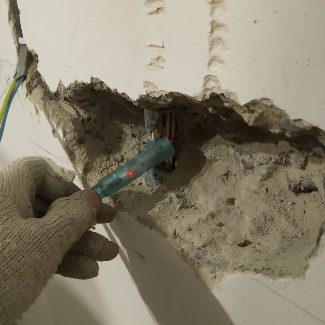 Электрик в Омске: 118 электромонтажников со средним рейтингом 4.5 с ...