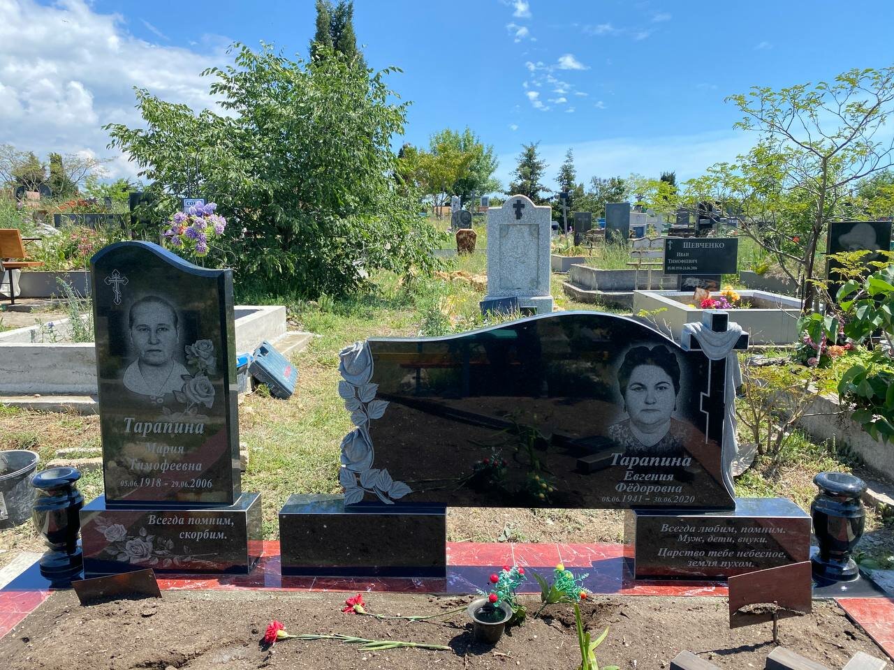 борис клюев троекуровское кладбище памятник, троекуровское кладбище аллея славы, изготовление памятников, намогильные памятники троекуровское кладбище, памятники двойные