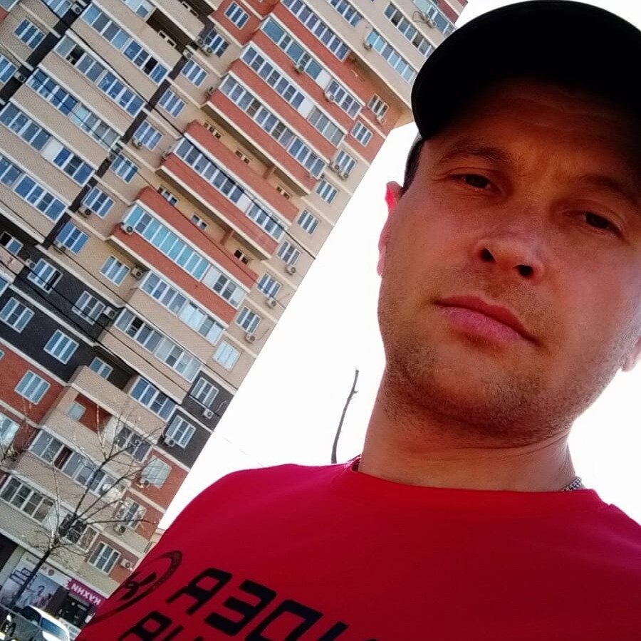 Владимир Неустроев