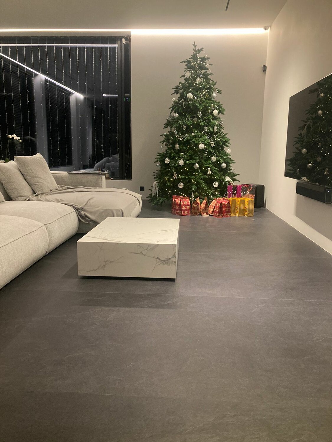 серый керамогранит, ламинат, керамогранит, матовый керамогранит, дизайн интерьера