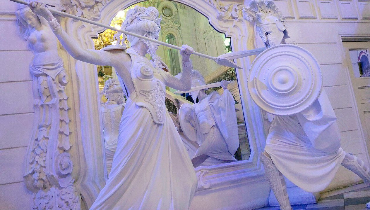 живая статуя, статуя, скульптура девушки из мрамора, скульптура, белый мрамор скульптура