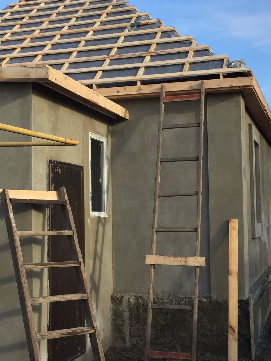 Монтаж кровли производственного здания - 98 фото