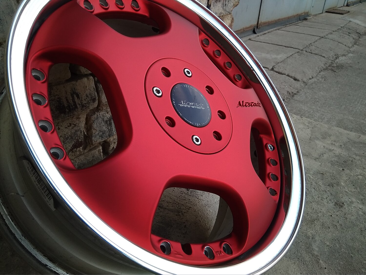 диски zauber r17 5x114.3 monoblock, разборные диски, ronal составные диски r17, разборные диски с полкой с красным центром, крутые диски из штампов